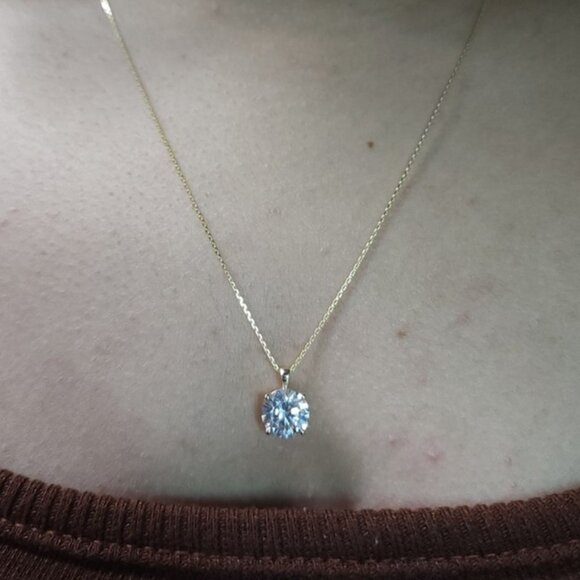 14Kt Gold 2.30 Ct Lab Grown Diamond Pendant - Picture 1 of 2